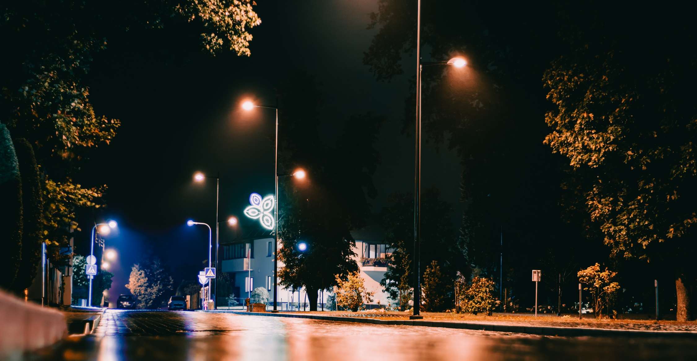 樓宇自控系統，弱電設備監控，高效建筑管理，減少人工成本